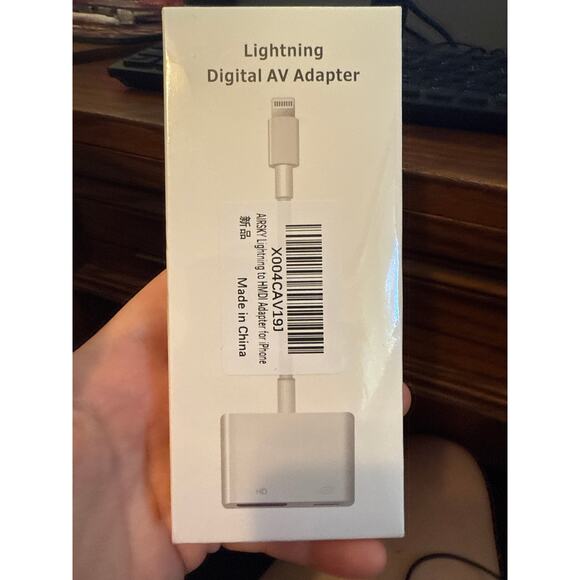 Apple Lightning Digital AV Adapter - Picture 1 of 5